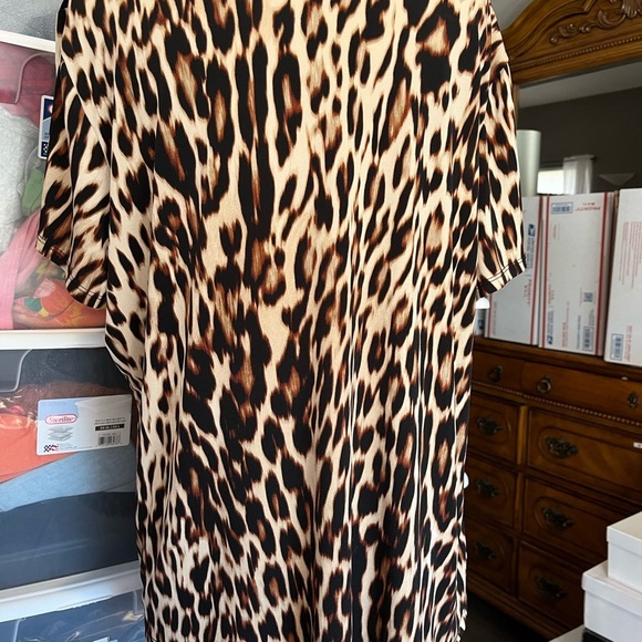 Animal Print Top - Picture 4 of 7